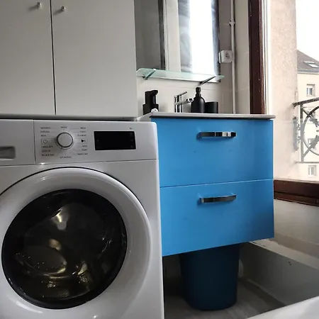 Stylish Single La Courneuve